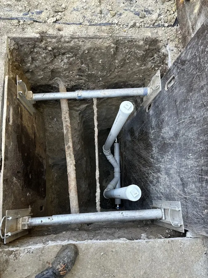 Experienced plumber completing Drain Cleaning work in Merced